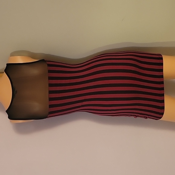 💙STRIPPED & MESH DRESS - Picture 2 of 7